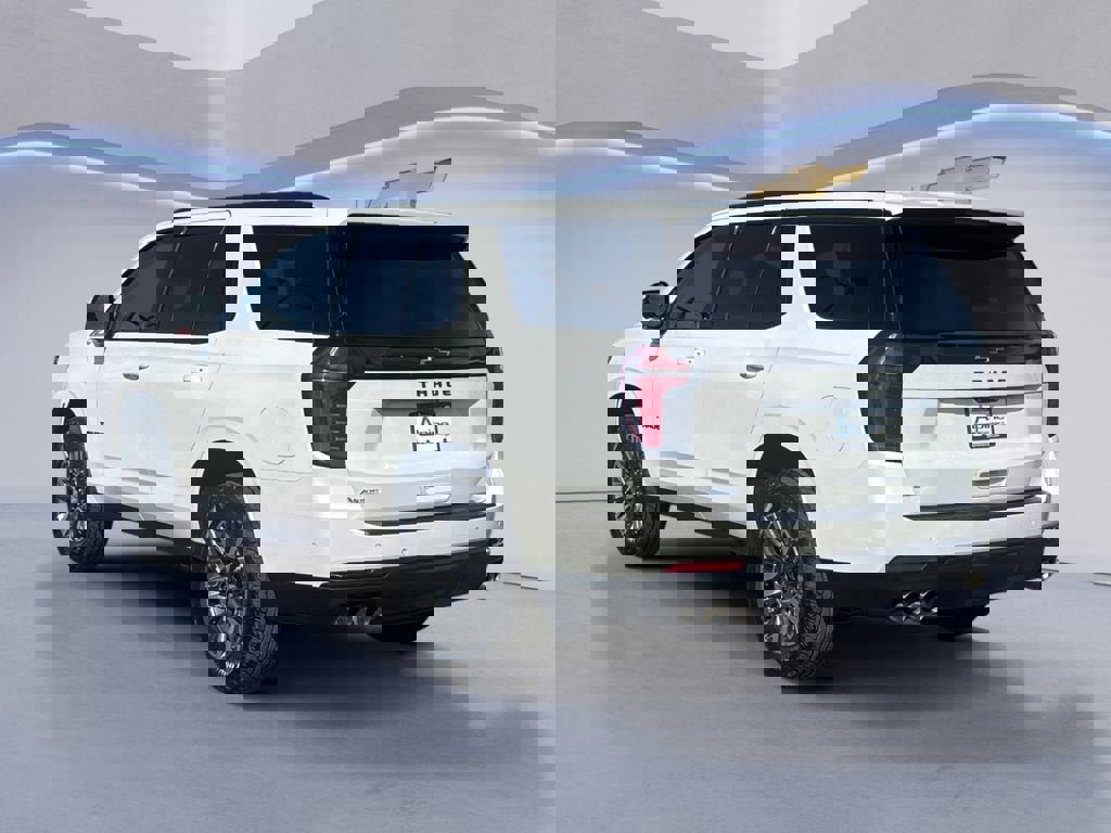 Used 2025 Chevrolet Tahoe Z71 AWD/4WD image 3