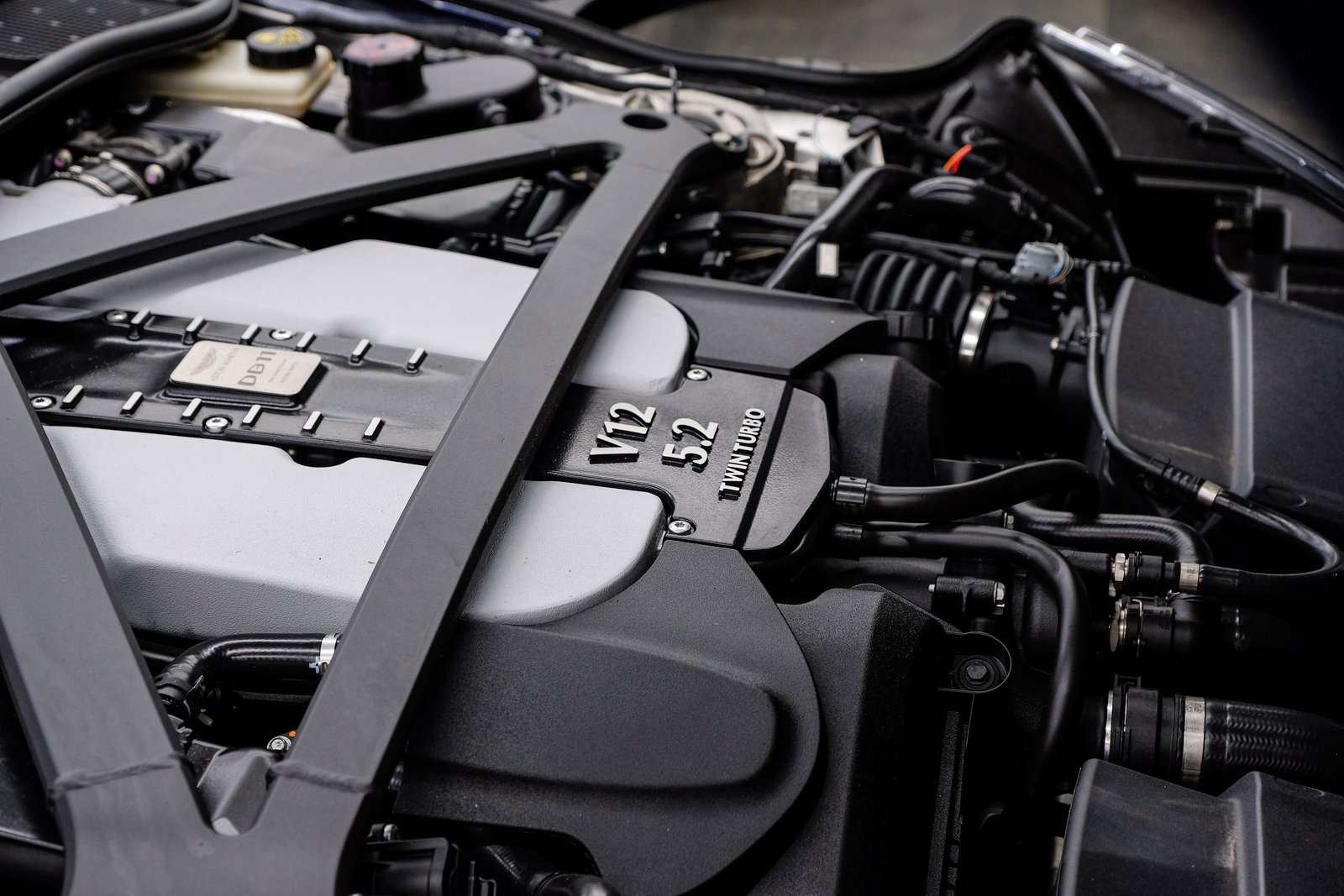 Used 2018 Aston Martin DB11 V12 image 53