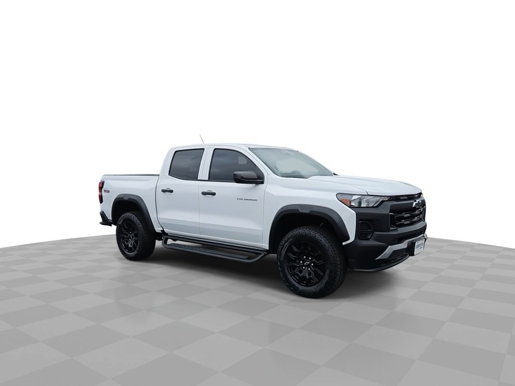 Certified 2023 Chevrolet Colorado Trail Boss AWD/4WD image 2