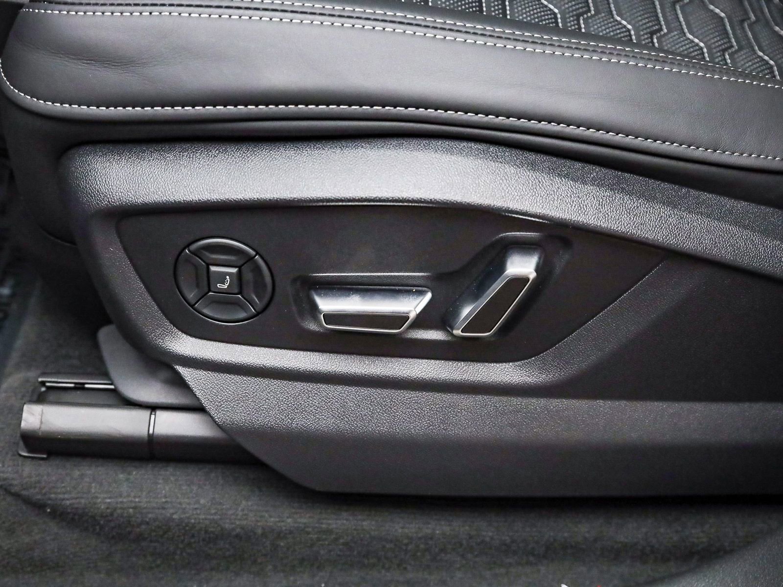 New 2026 Audi RS Q8 performance image 23