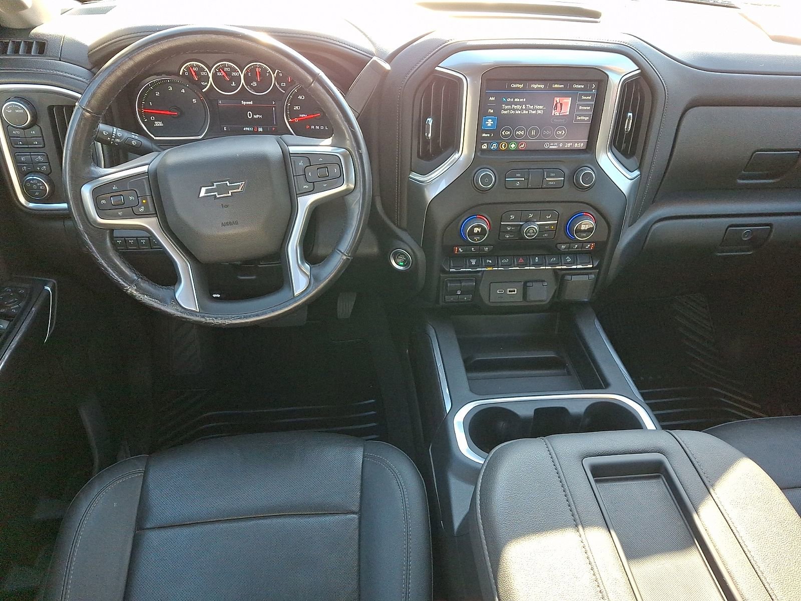 Used 2022 Chevrolet Silverado 2500 LTZ w/ LTZ Plus Package image 11