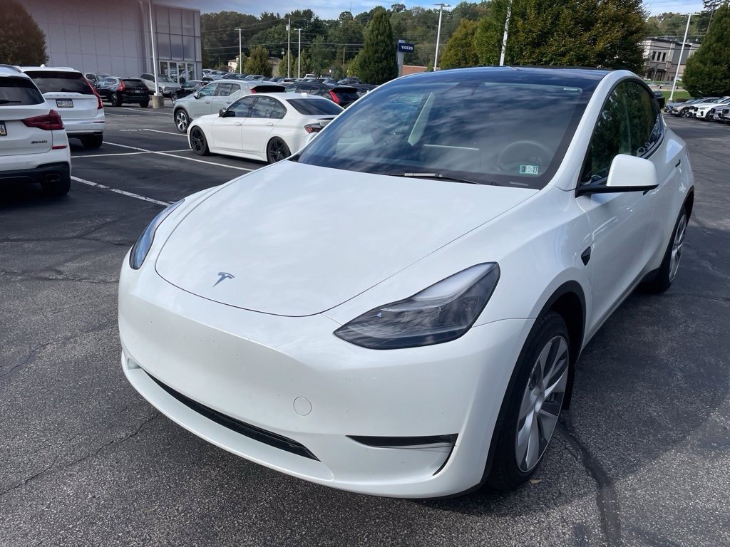 Used 2023 Tesla Model Y Long Range AWD/4WD image 9