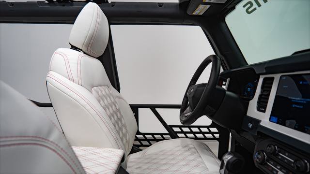 Used 2025 Ford Bronco Heritage Edition AWD/4WD image 26