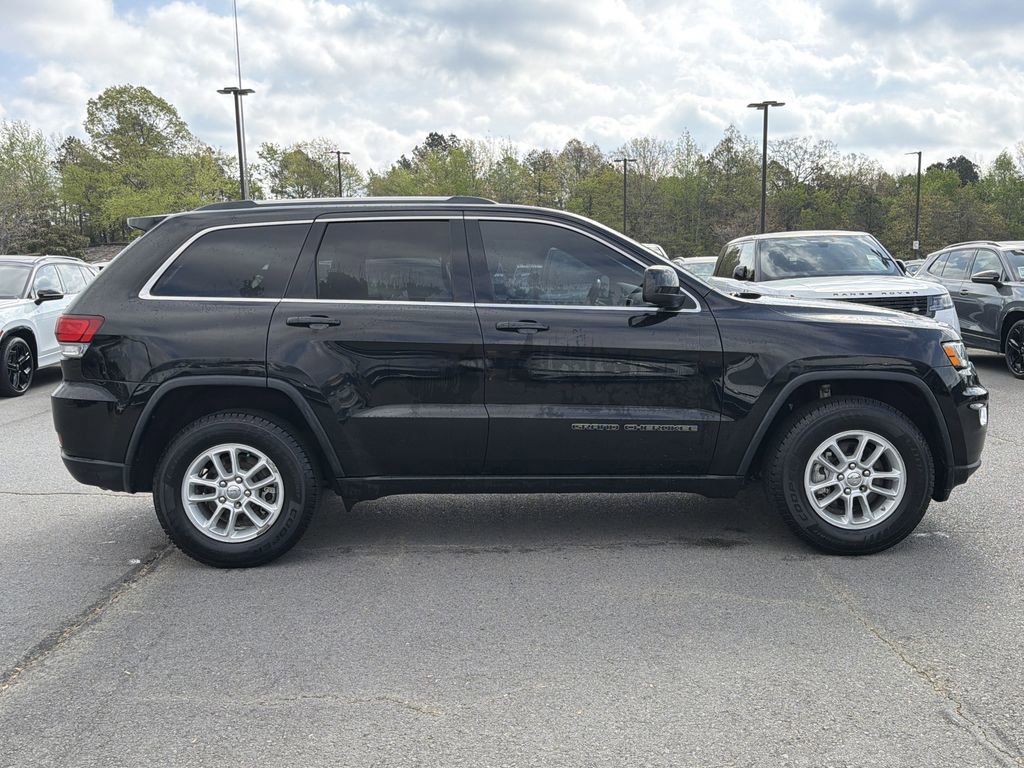 Used 2020 Jeep Grand Cherokee Laredo image 6