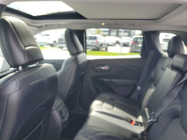 Used 2021 Jeep Cherokee Latitude Lux w/ Sun & Sound Group AWD/4WD image 10