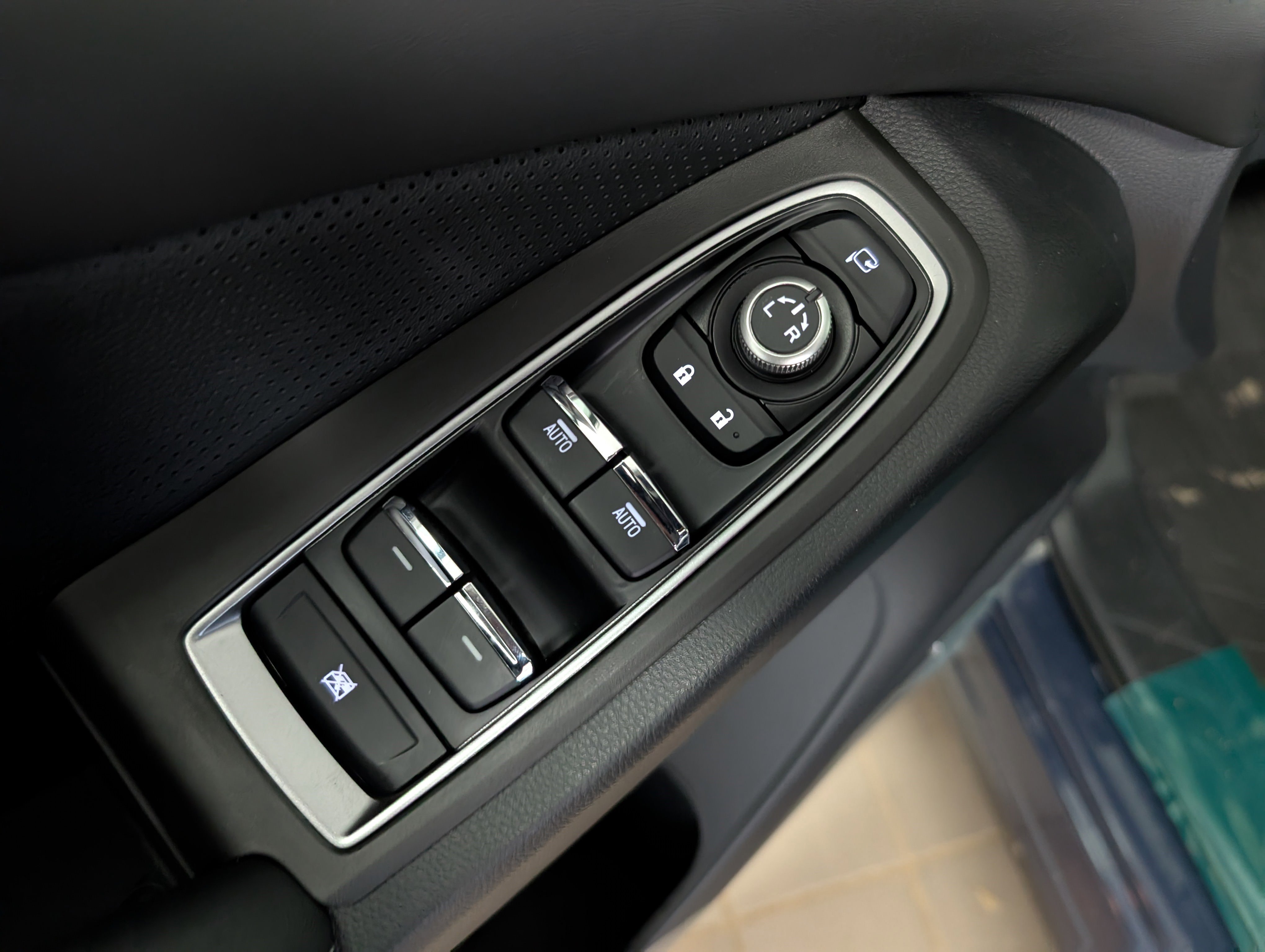 New 2025 Subaru Ascent Touring w/ Popular Package #2 image 33