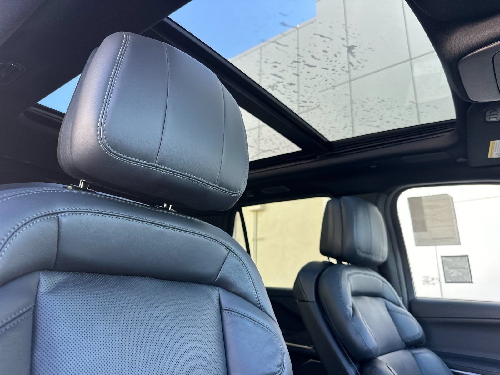 New 2027 Lincoln Navigator L Reserve w/ Jet Appearance Package AWD/4WD image 17