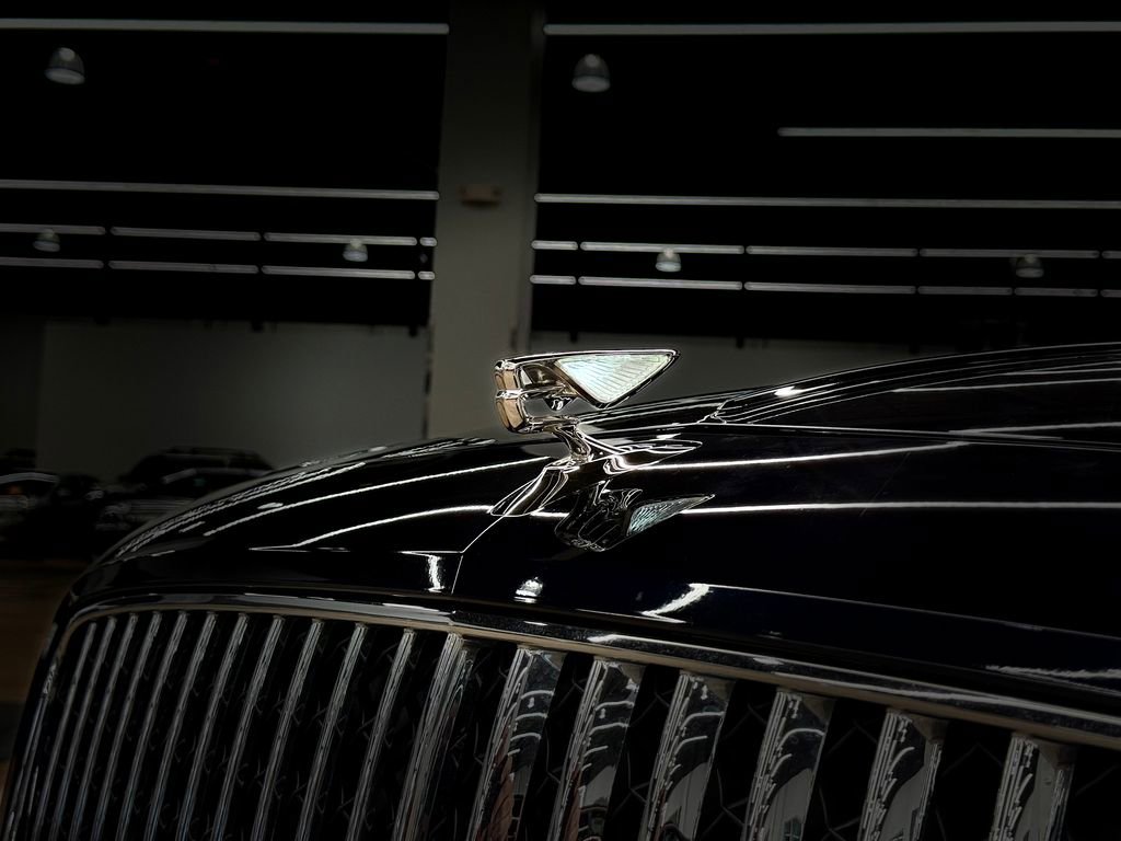 Used 2022 Bentley Flying Spur Plug-In Hybrid image 99