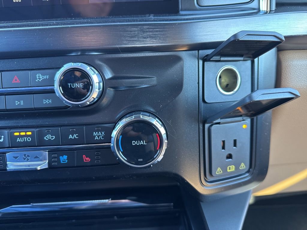 New 2026 Ford F250 Lariat w/ Black Appearance Package image 45