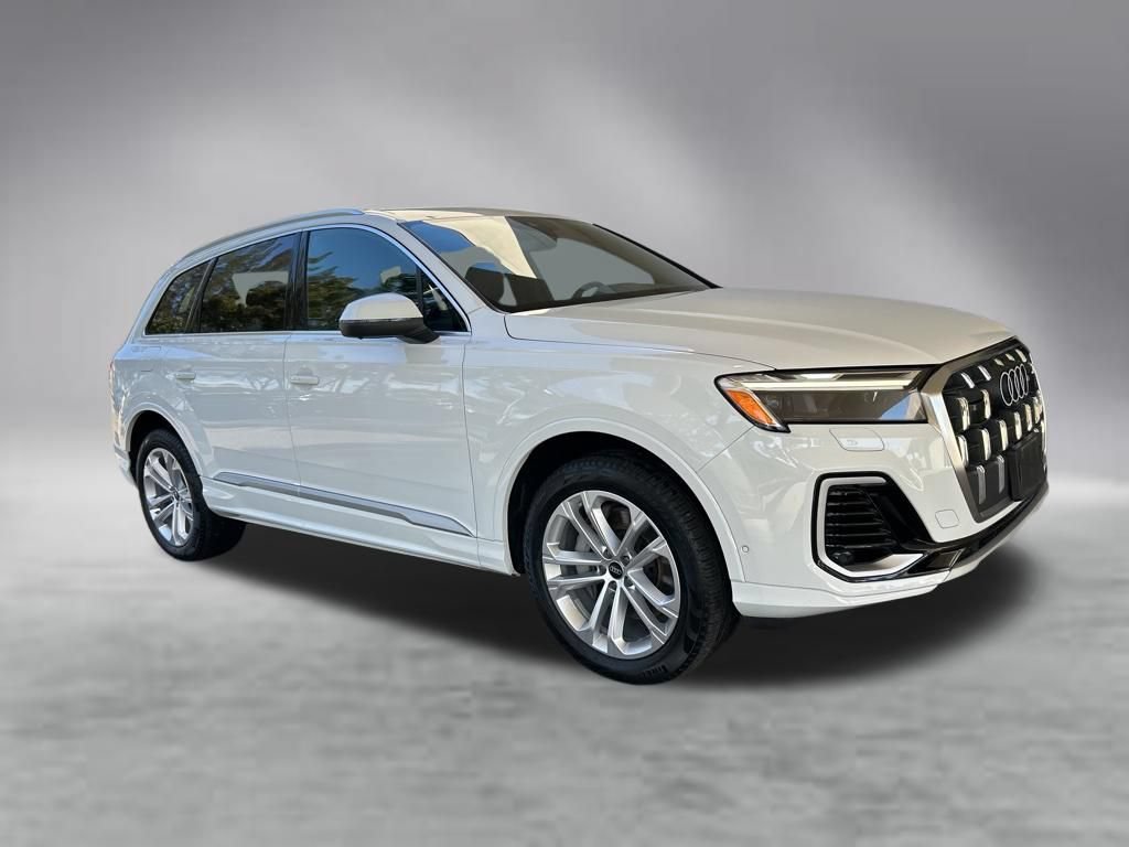 Used 2025 Audi Q7 3.0T Premium Plus AWD/4WD image 2