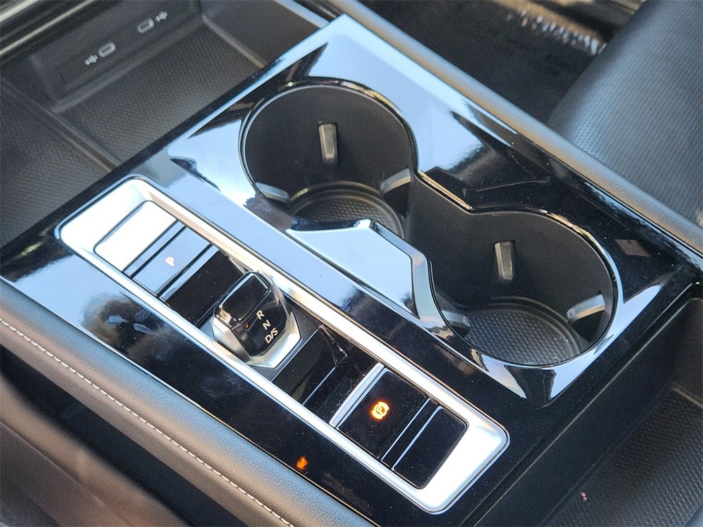 Used 2024 Volkswagen Atlas Cross Sport SEL R-Line image 16