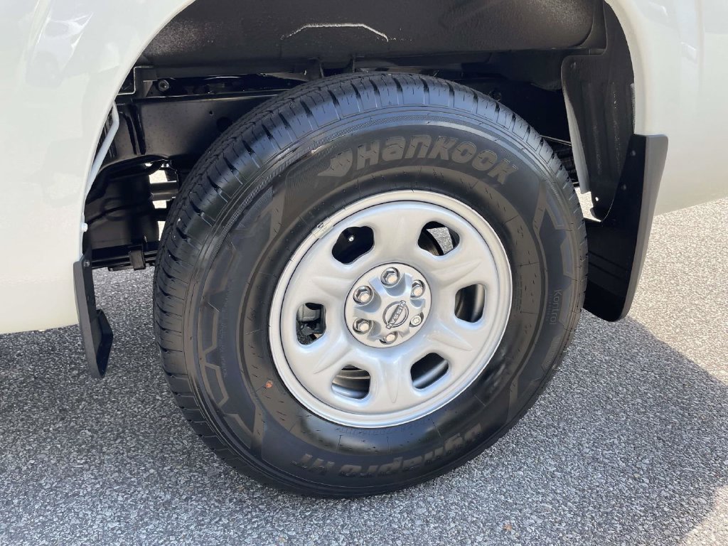New 2027 Nissan Frontier S RWD image 7