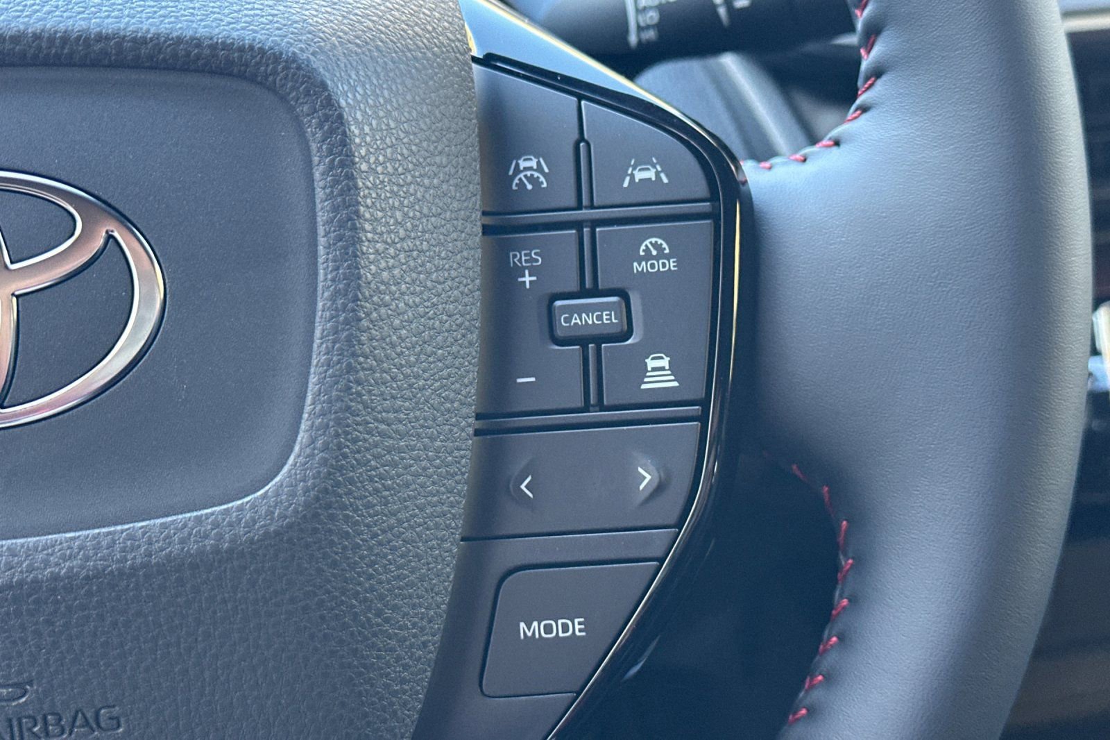 New 2026 Toyota Prius Plug-In Hybrid FWD image 27