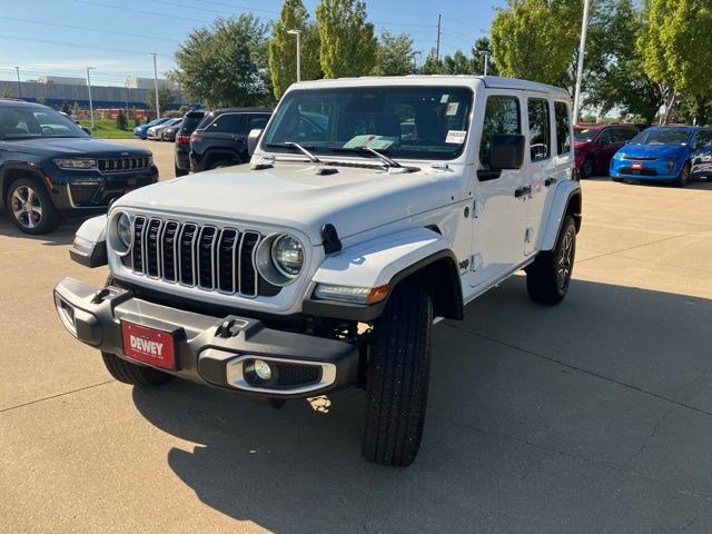 Certified 2025 Jeep Wrangler Unlimited Sahara AWD/4WD image 3