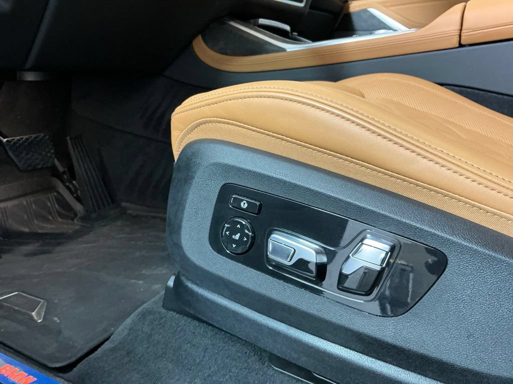 Used 2025 BMW X7 xDrive40i w/ Premium Package AWD/4WD image 20