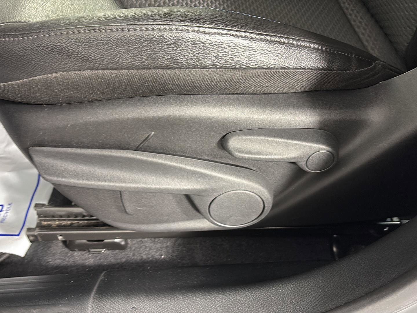 Used 2025 Jeep Compass Latitude image 25