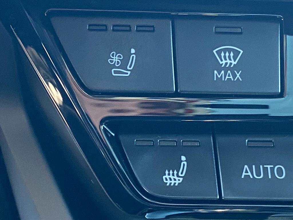 Used 2023 Audi e-tron GT Premium Plus image 16