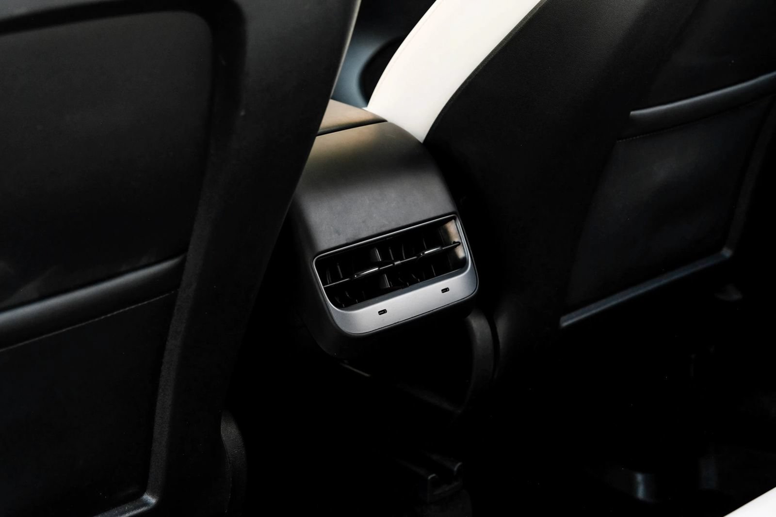 Used 2022 Tesla Model Y Performance AWD/4WD image 43