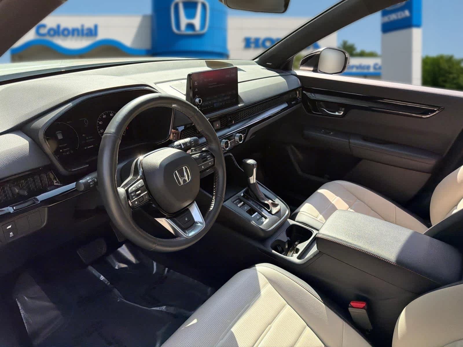 Used 2024 Honda CR-V Sport Touring image 12