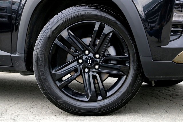 Used 2024 Chevrolet Trax ACTIV image 2