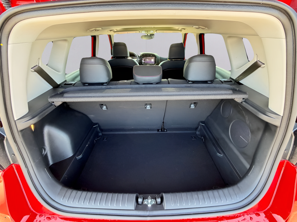 Used 2025 Kia Soul GT-Line w/ GT-Line Technology Package FWD image 15