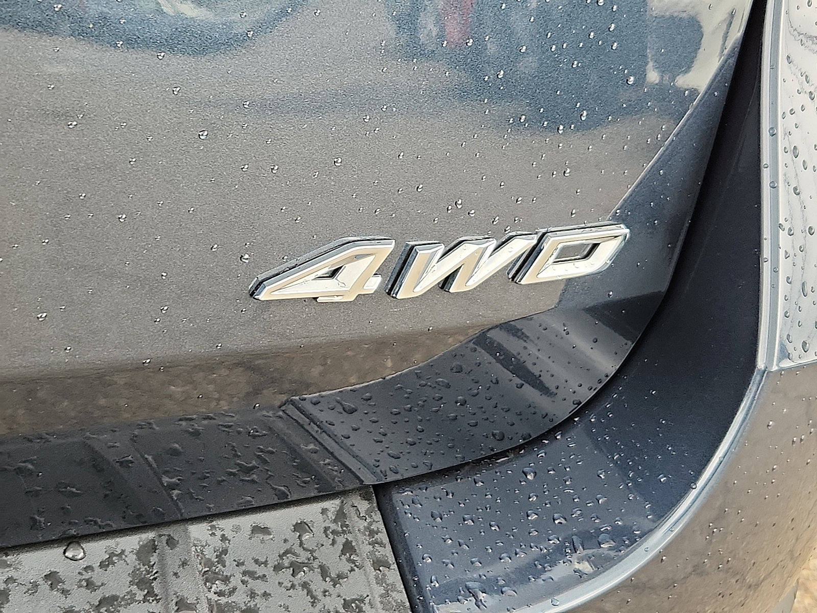 Used 2023 Ford Explorer XLT w/ Equipment Group 202A AWD/4WD image 31