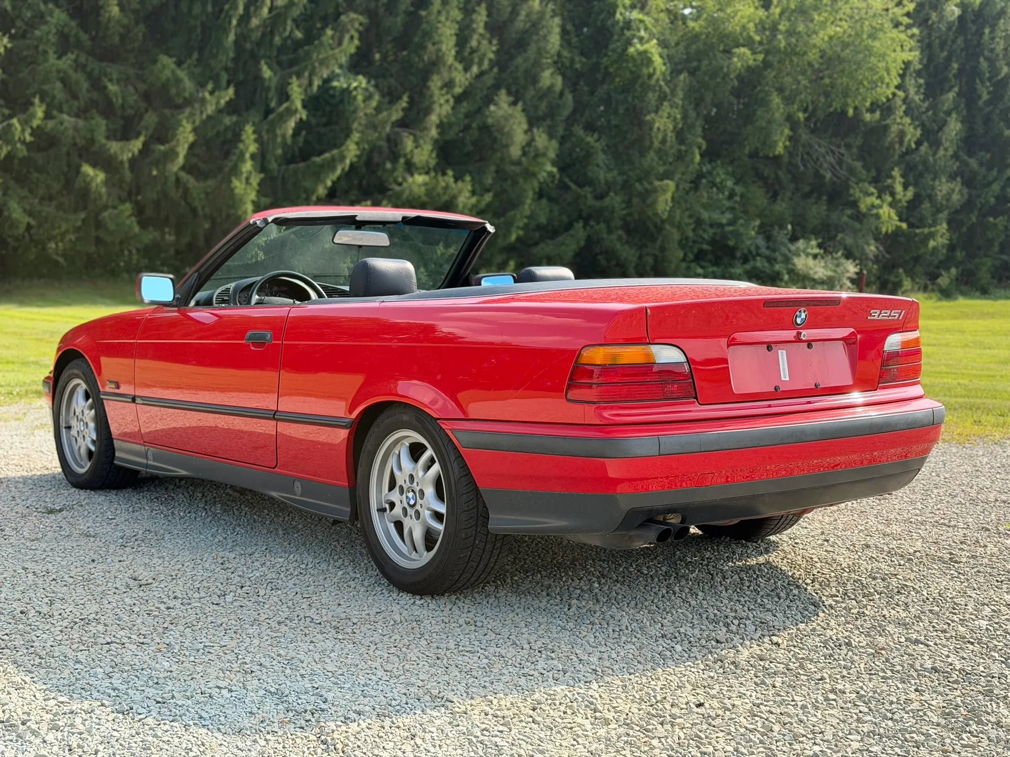 Used 1995 BMW 325i Convertible RWD image 7