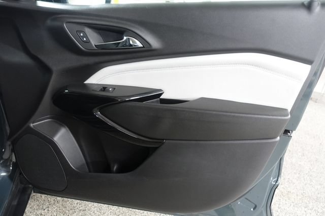 Used 2025 Chevrolet Trax LT FWD image 24