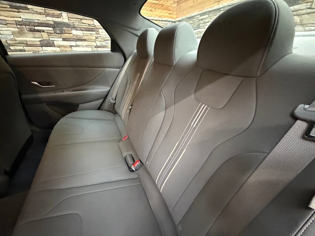 Used 2024 Hyundai Elantra SEL FWD image 41