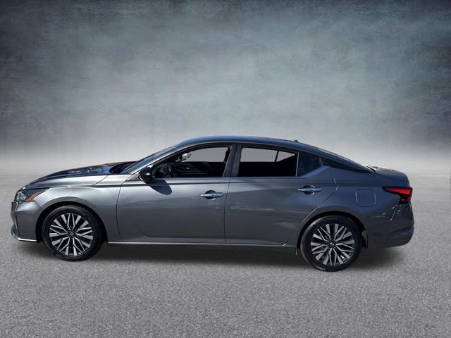Used 2024 Nissan Altima 2.5 SV image 12