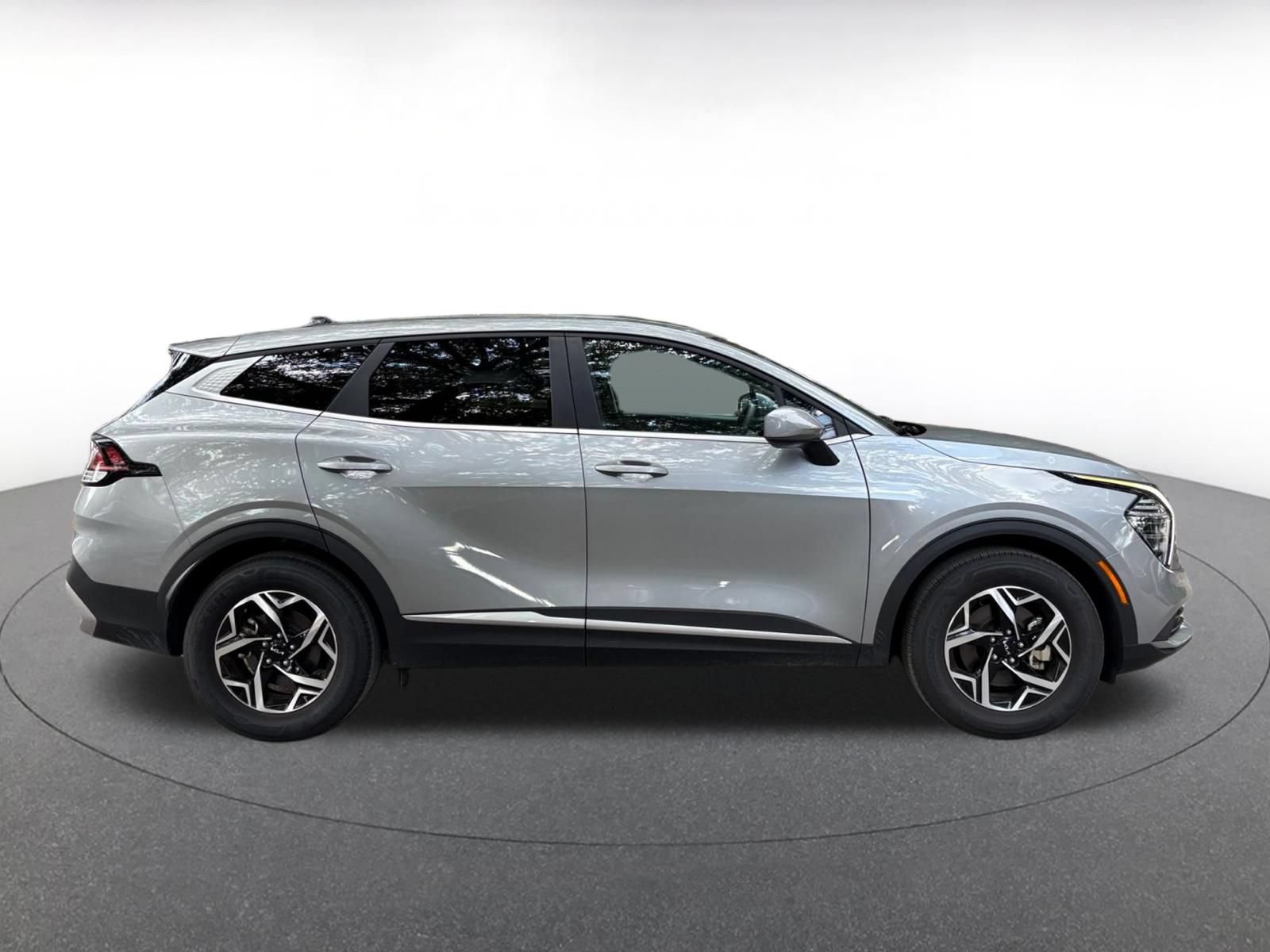 Used 2025 Kia Sportage LX FWD image 20