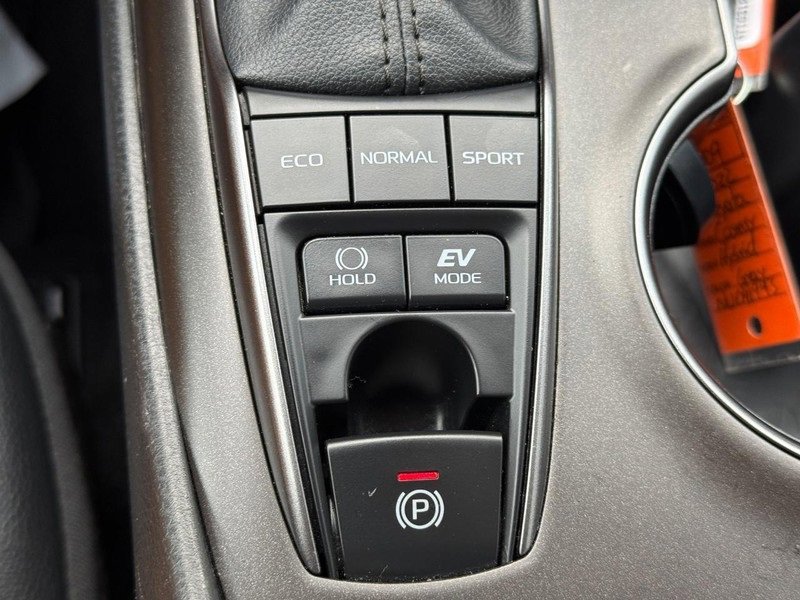 Used 2022 Toyota Camry SE image 28