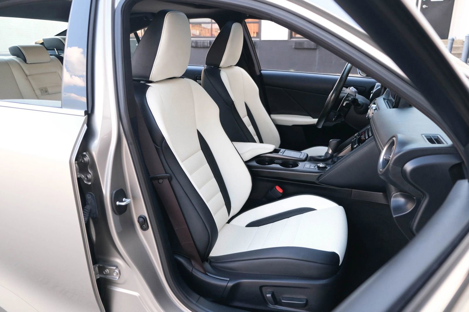 Used 2022 Lexus IS 350 F Sport w/ Accessory Package image 33