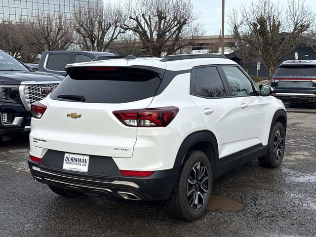 Used 2023 Chevrolet TrailBlazer ACTIV w/ Sun and Liftgate Package image 2