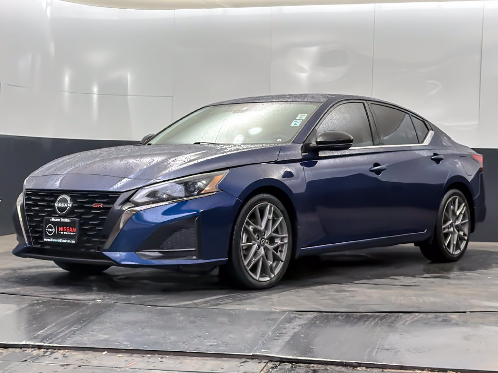 Used 2023 Nissan Altima 2.0 SR FWD image 7
