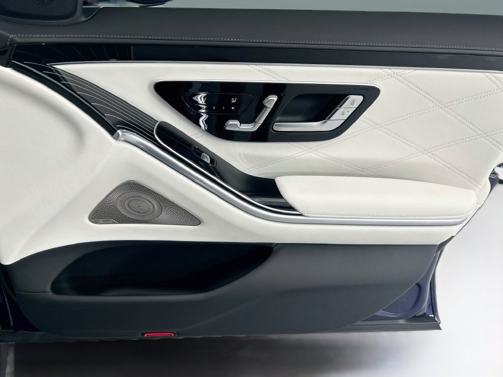 Used 2025 Mercedes-Benz S 63 AMG S image 24