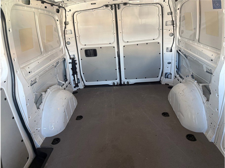 Used 2023 Mercedes-Benz Metris image 13