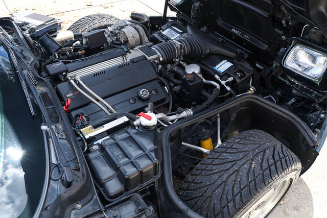Used 1995 Chevrolet Corvette Convertible RWD image 17