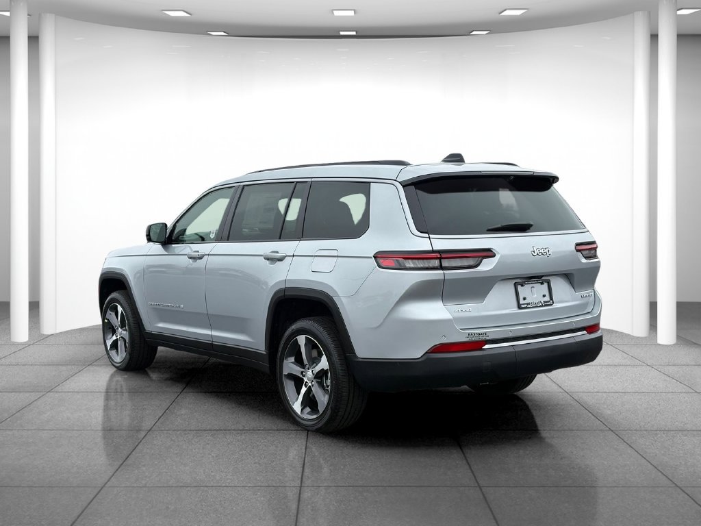 New 2026 Jeep Grand Cherokee L Limited w/ Luxury Tech Group II AWD/4WD image 5