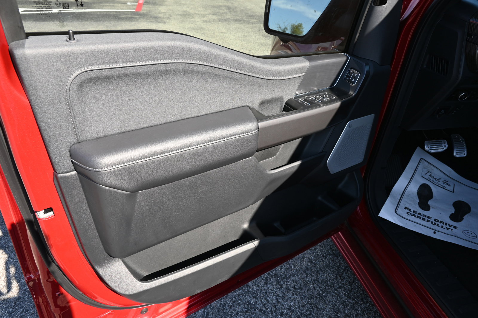 New 2025 Ford F150 Lariat w/ Equipment Group 502A High image 15