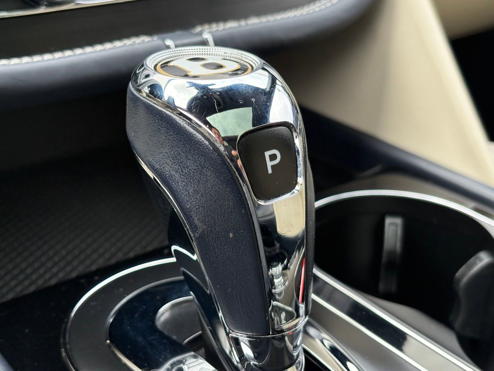 Used 2019 Bentley Bentayga AWD/4WD image 28