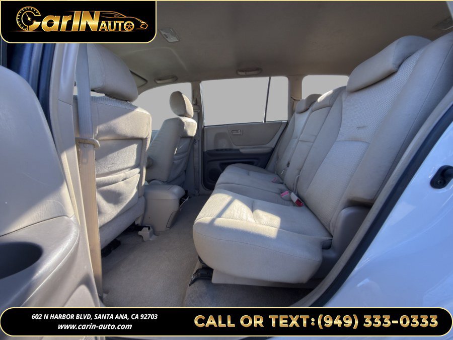 Used 2005 Toyota Highlander 2WD V6 w/ Appearance Pkg image 14