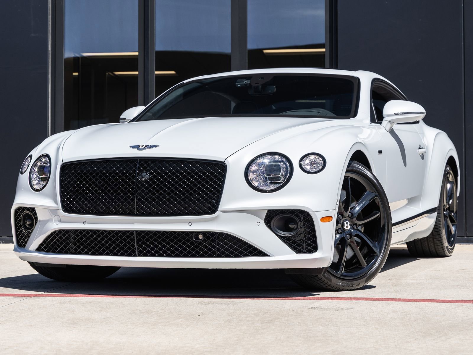 Used 2024 Bentley Continental GT image 1
