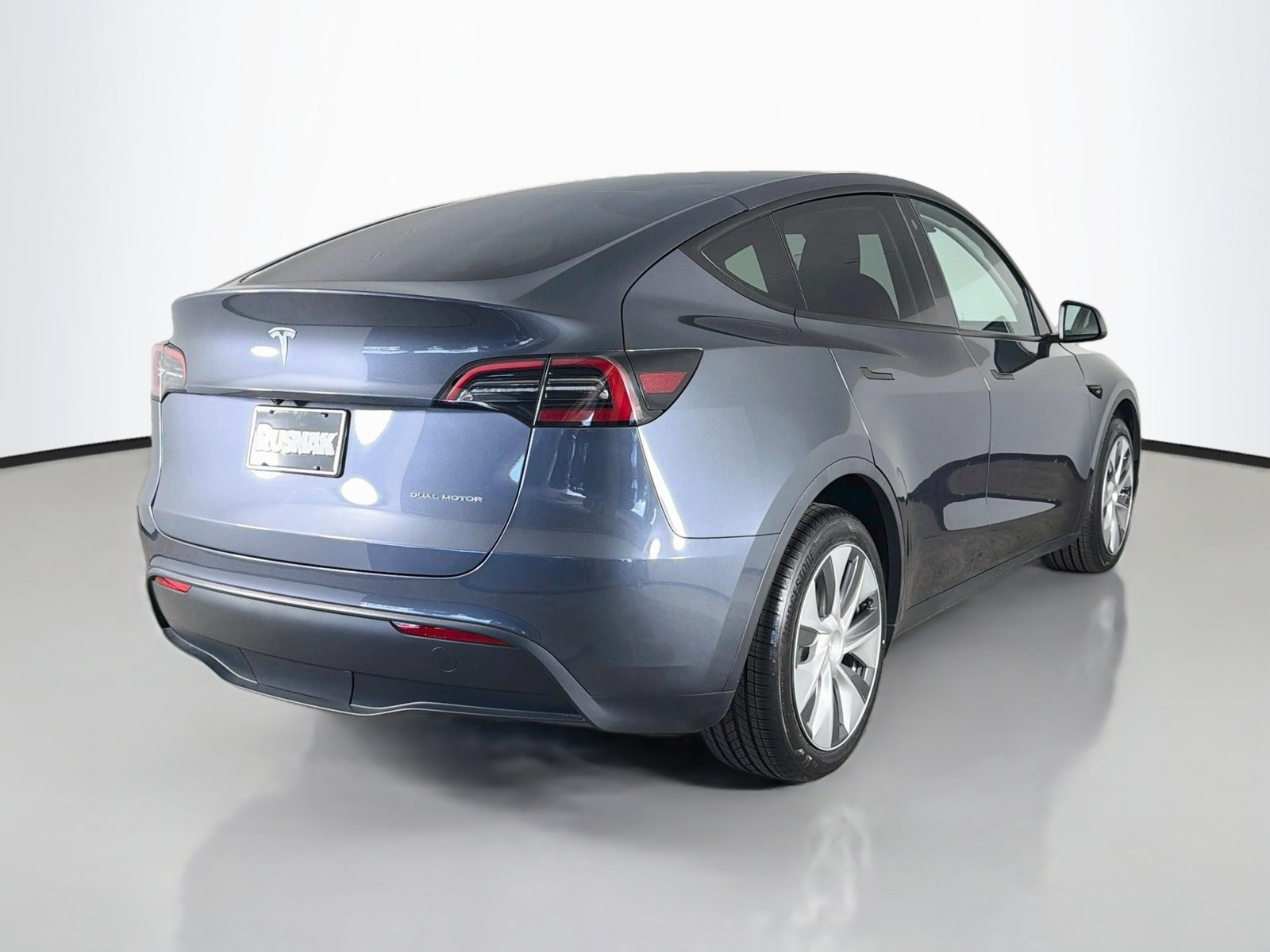 Used 2023 Tesla Model Y Long Range AWD/4WD image 7