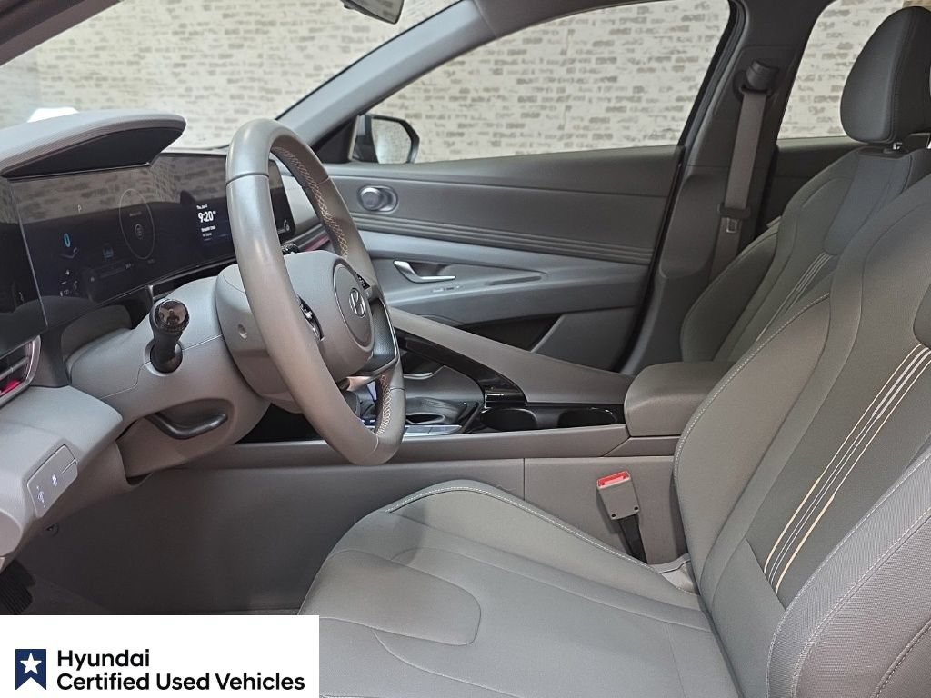 Used 2025 Hyundai Elantra SEL FWD image 25