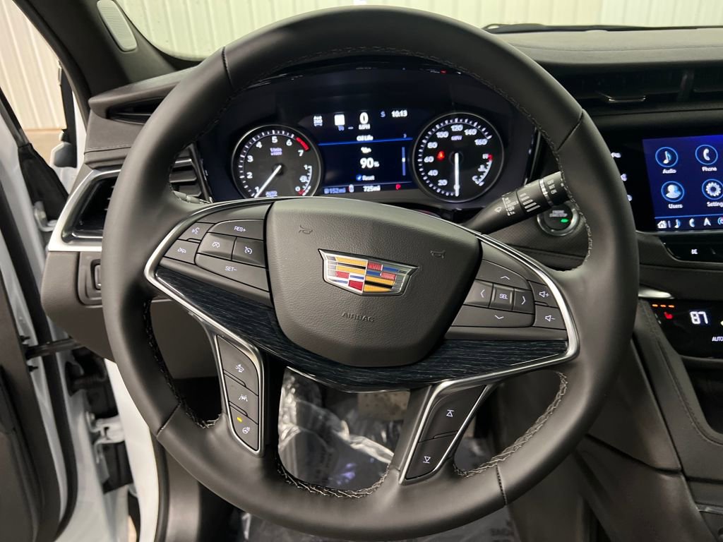 Certified 2026 Cadillac XT5 Premium Luxury w/ LPO, Floor Liner Package image 18