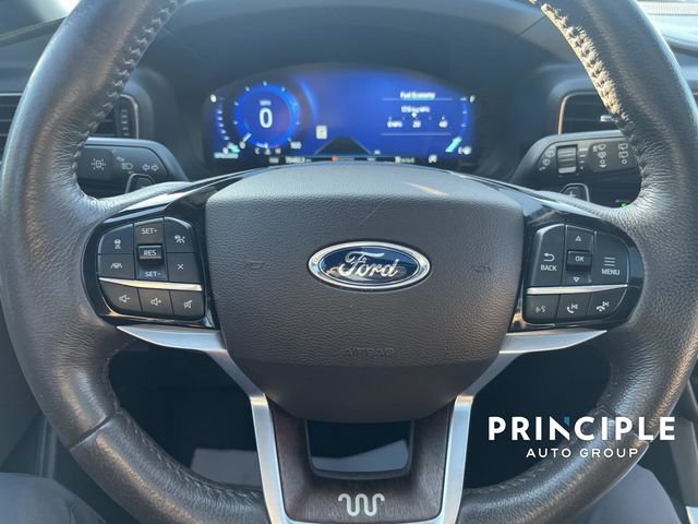 Used 2021 Ford Explorer King Ranch w/ Premium Technology Package RWD image 19