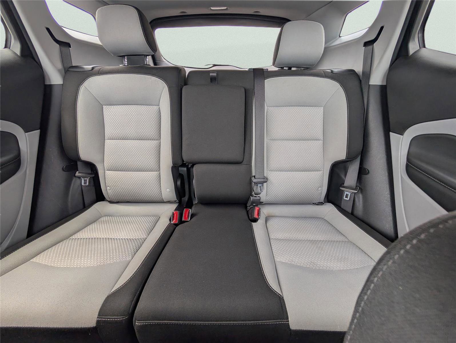 Used 2024 GMC Terrain SLE FWD image 27