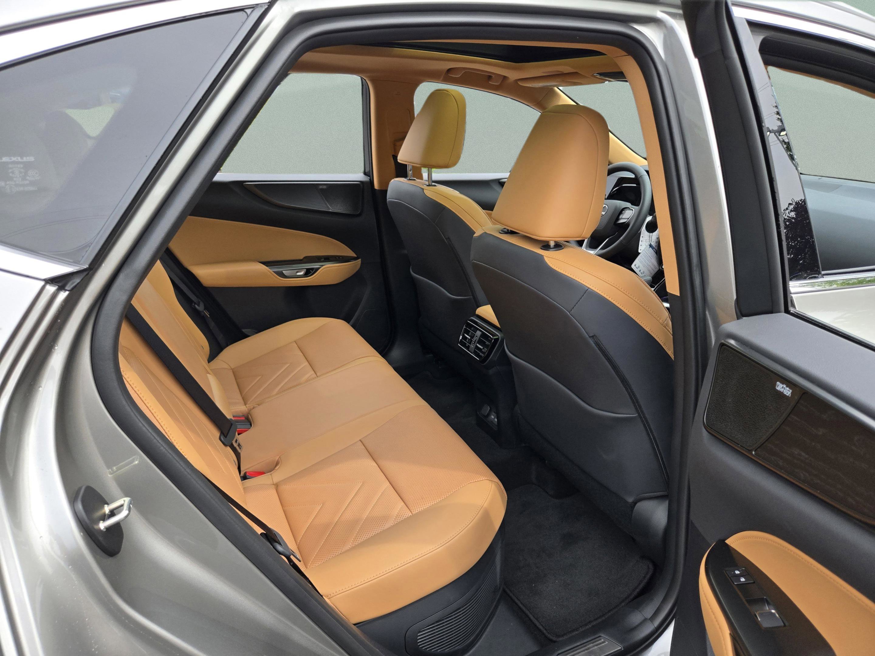 New 2026 Lexus NX 350h AWD w/ Luxury Package image 13