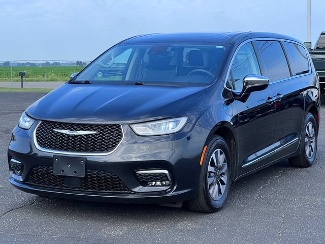 Used 2023 Chrysler Pacifica Limited FWD image 44